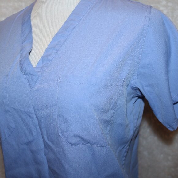 Aramark medical blue scrub top Ladies XS inner & outer pockets - Picture 5 of 7